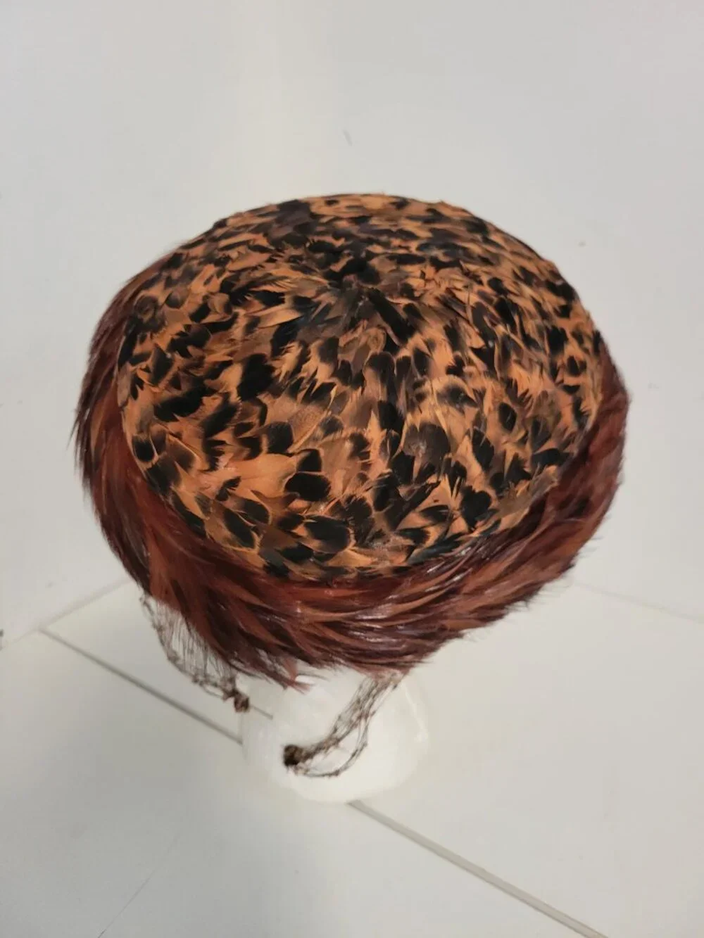 Vintage 1940's Feather Hat by Gertrude Mencyer - Picture 3 of 5